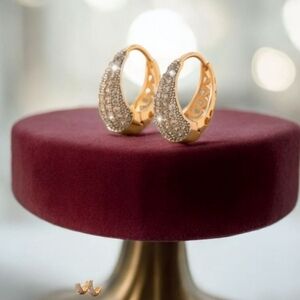 NEW Elegant Gold Hoop Earrings